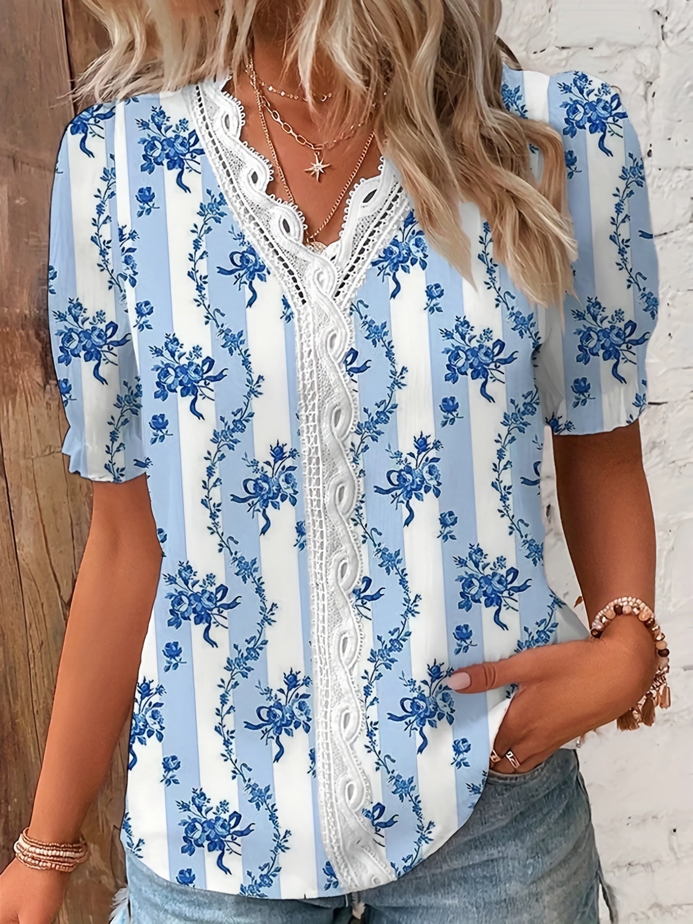 dunnmall  Floral Print Contrast Lace Blouse, Casual V Neck Short Sleeve Summer Blouse, Women's Clothing