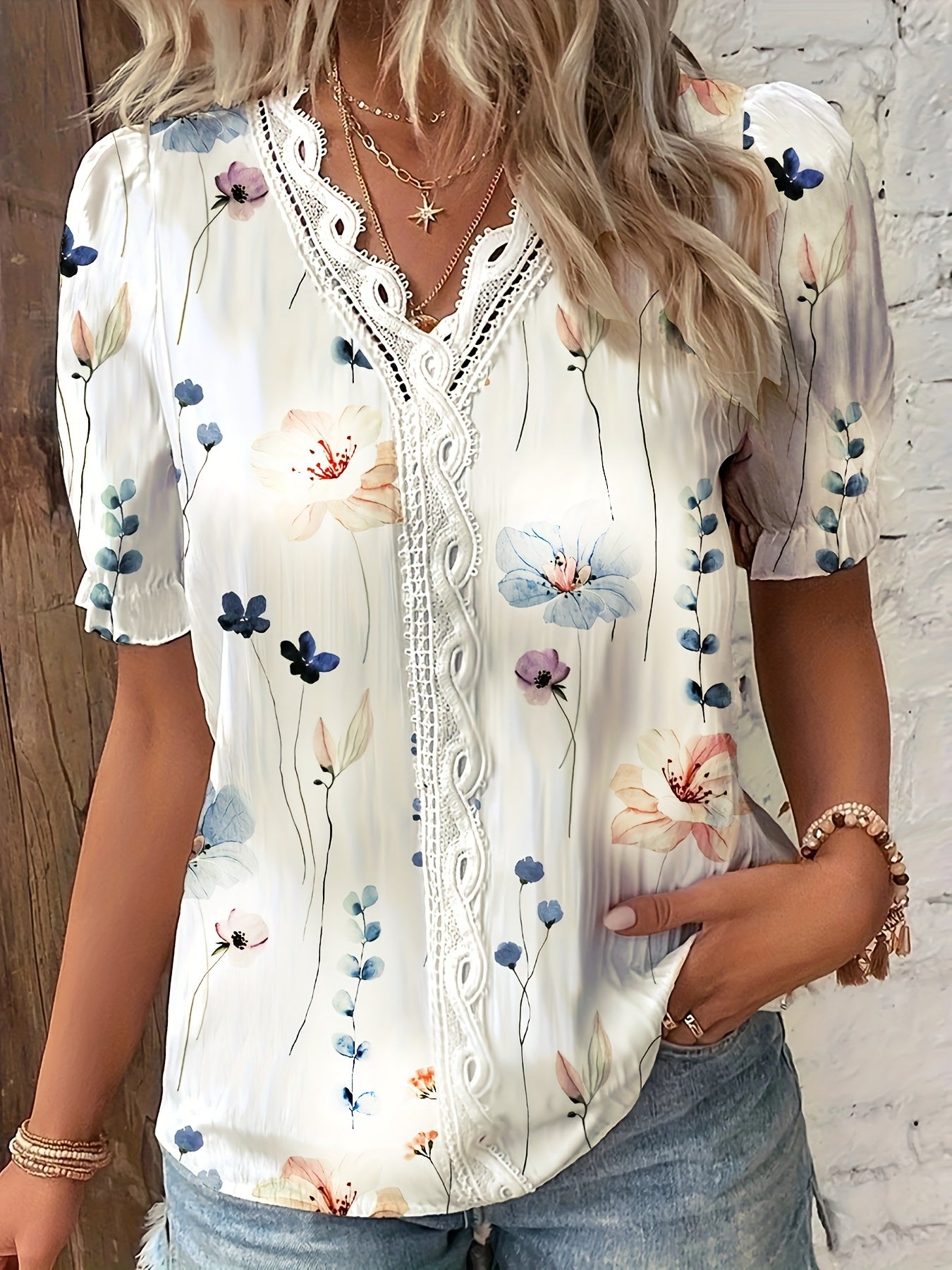 dunnmall  Floral Print Contrast Lace Blouse, Casual V Neck Short Sleeve Summer Blouse, Women's Clothing