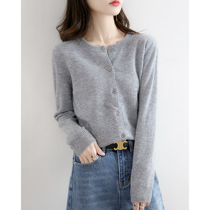 Sweater jacket women's bottoming shirt loose cardigan top 2024 new spring, autumn and winter popular knitted sweater